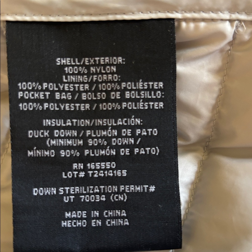Light Gray Packable Quilted Puffer Jacket - Women - Picture 3 of 4